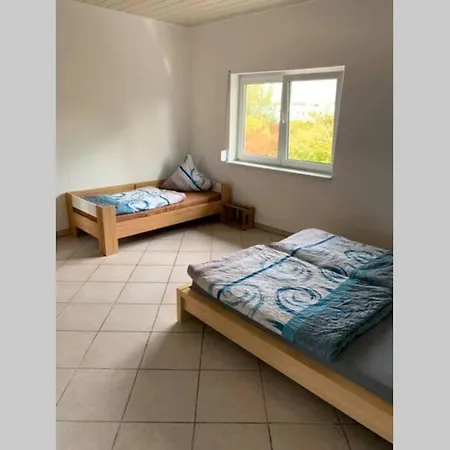 140m² Mit 4 Schlafzimmern Fur 12 Personen Apartment Woerrstadt