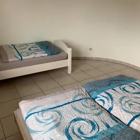 140m² Mit 4 Schlafzimmern Fur 12 Personen Woerrstadt